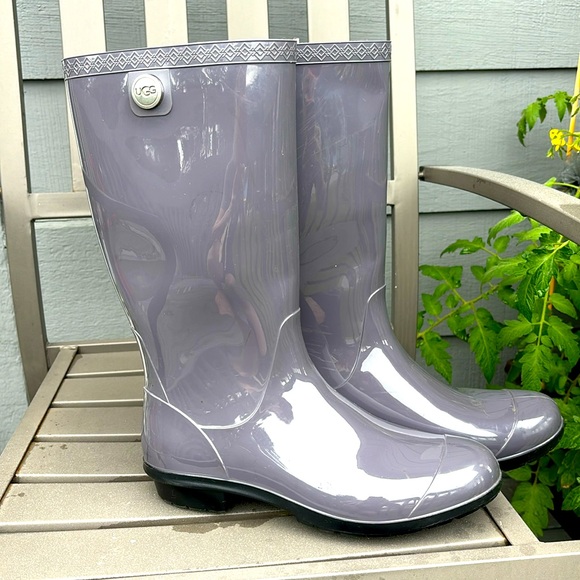 UGG Shoes - UGG Rain boots. Size 10.